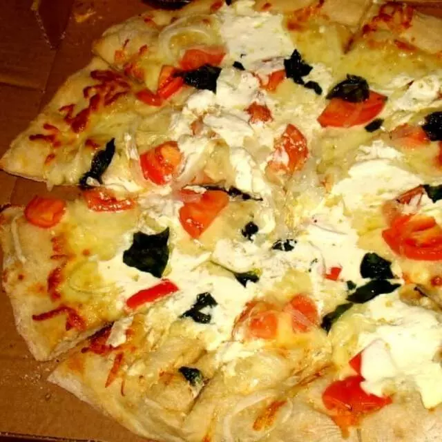 Amico’s Pizza