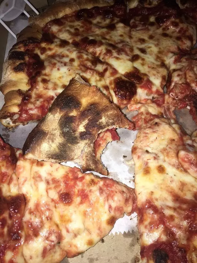Amico’s Pizza