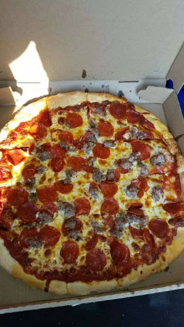 Amico’s Pizza