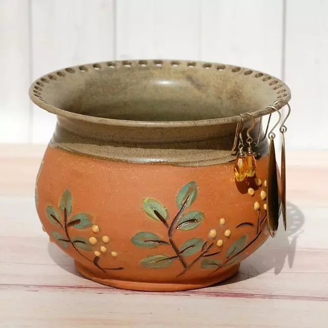 Rebecca Wind Pottery