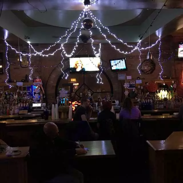 140 Alex Bar and Grill