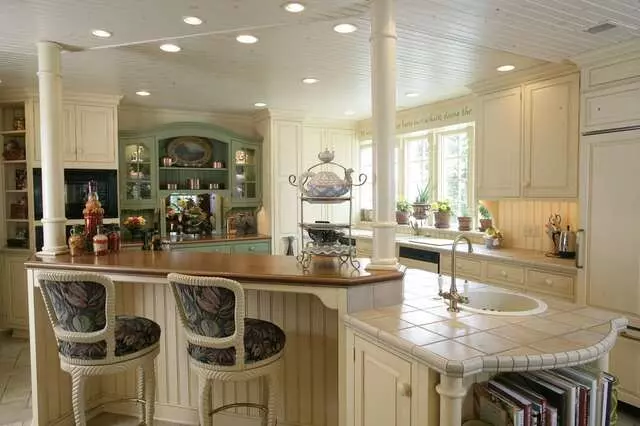 Ayse Lewis Interior Design