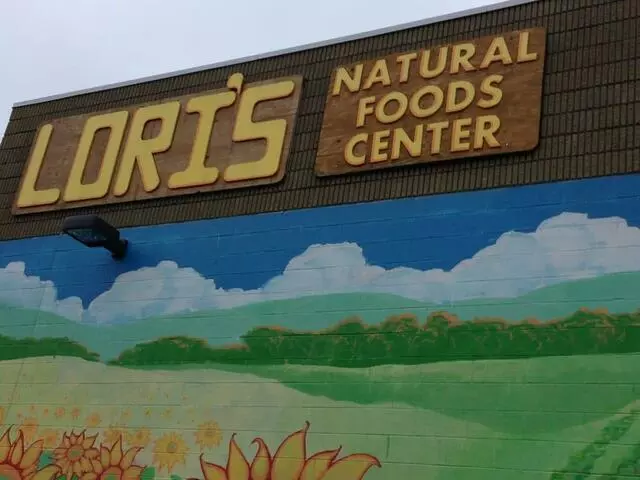 Lori&apos;s Natural Foods Center