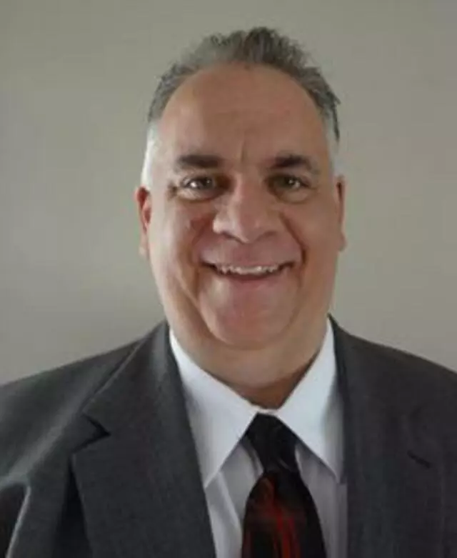 Kenneth Stoll