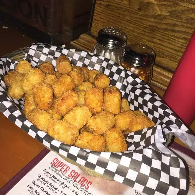 Acme Bar & Pizza