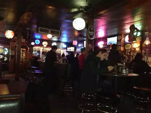 Acme Bar & Pizza