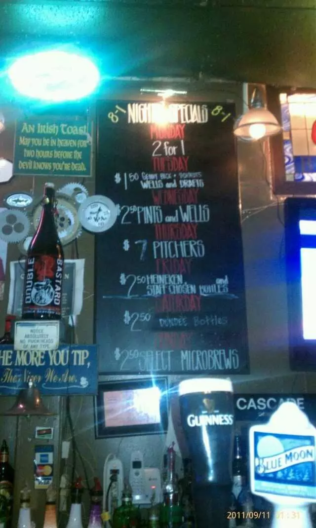 Acme Bar & Pizza
