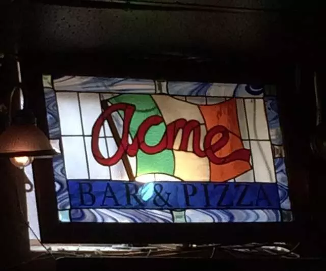 Acme Bar & Pizza