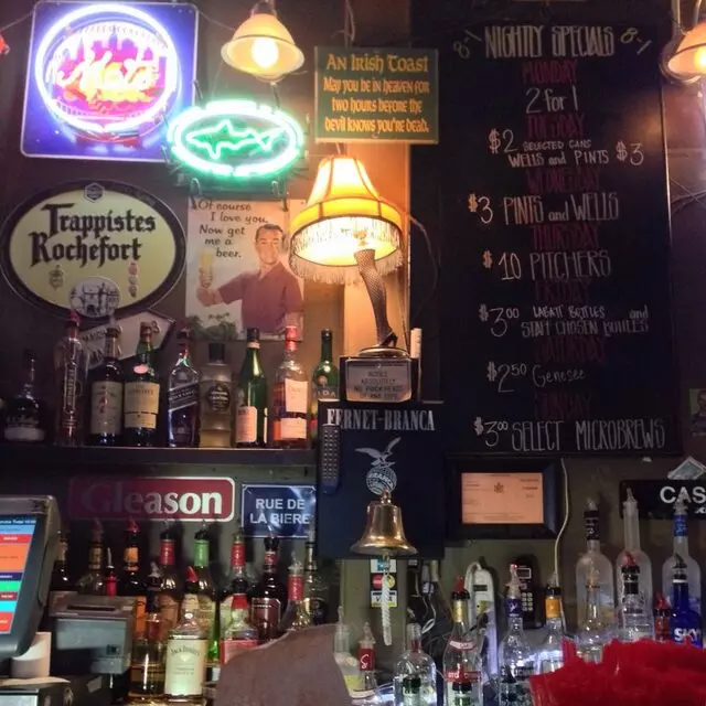 Acme Bar & Pizza