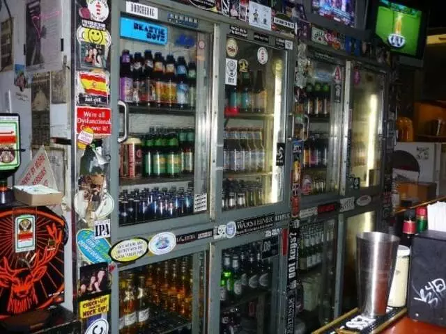 Acme Bar & Pizza