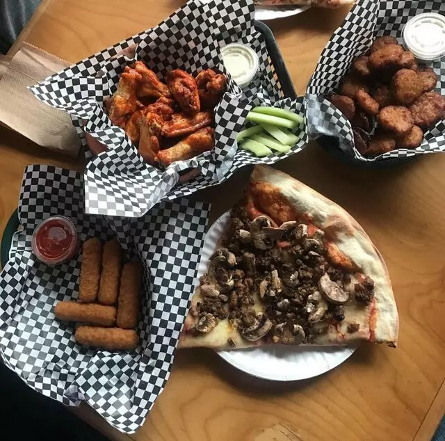 Acme Bar & Pizza